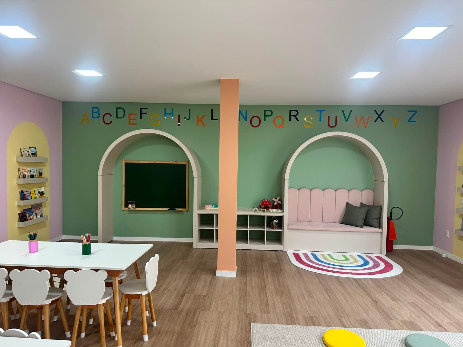 Sala de Aula Infantil — projeto de comercial sob medida MS Móveis